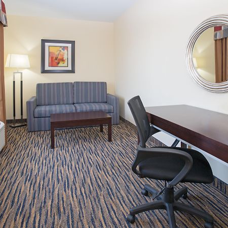 Holiday Inn Express & Suites Denver North - Thornton By Ihg Exterior foto