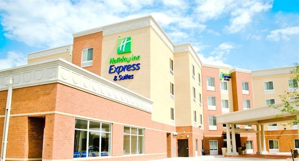 Holiday Inn Express & Suites Denver North - Thornton By Ihg Exterior foto
